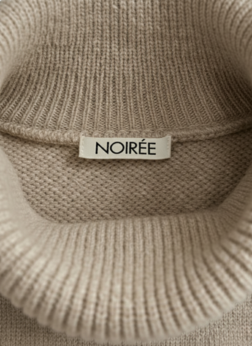 Daphne | ELEGANT LONG SLEEVED SWEATER